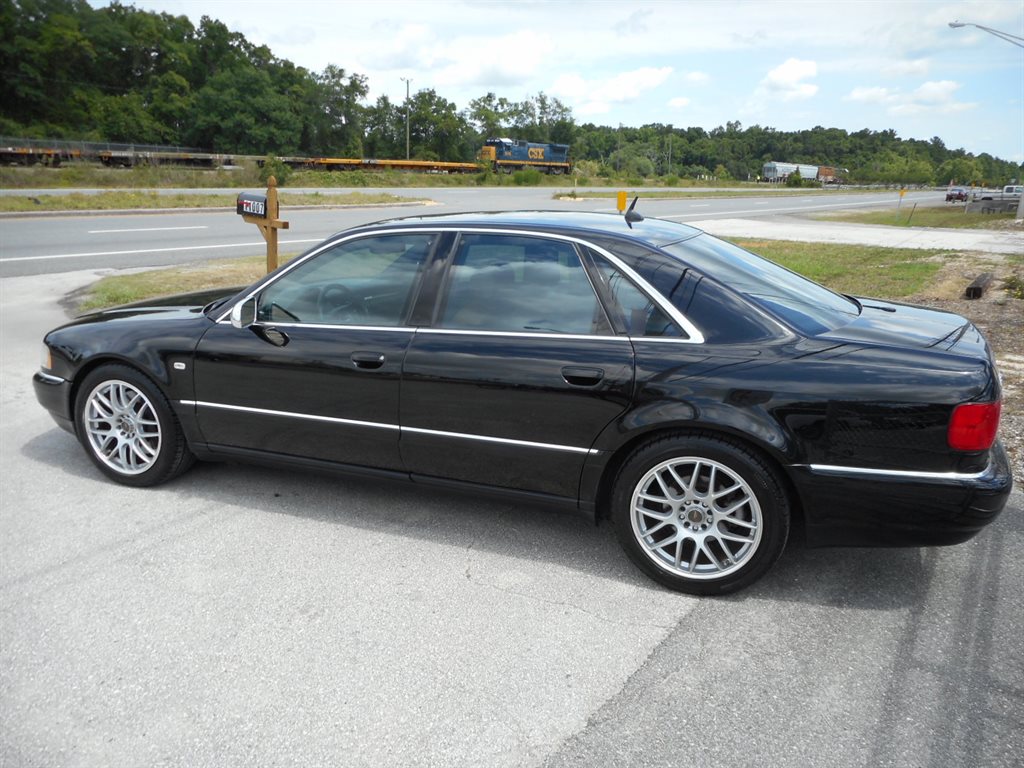 Audi S8