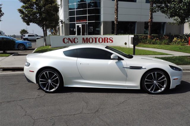 Aston Martin DBS