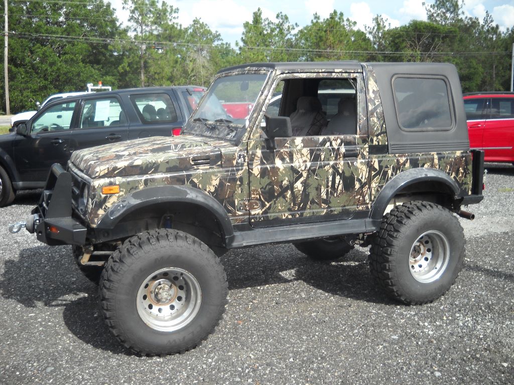 Suzuki Samurai