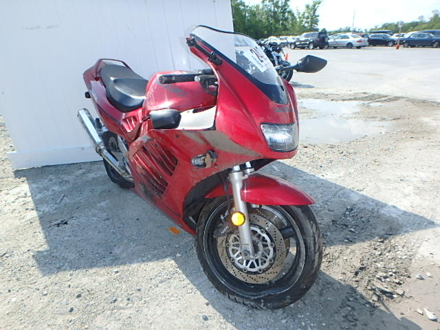 Suzuki RF900R