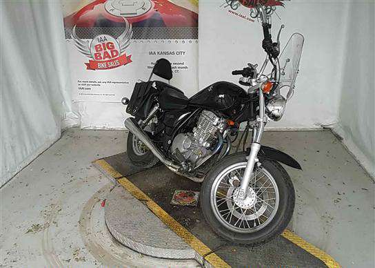 Suzuki GZ250