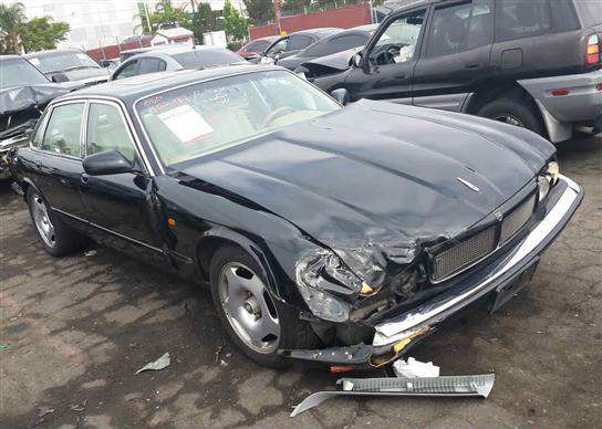 Jaguar XJR