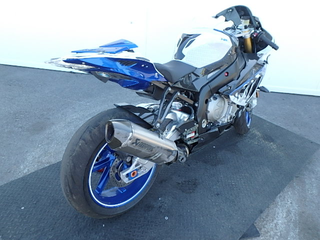 BMW HP4