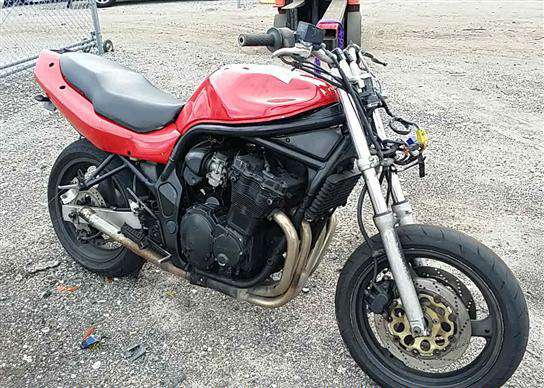 Suzuki GSF600S