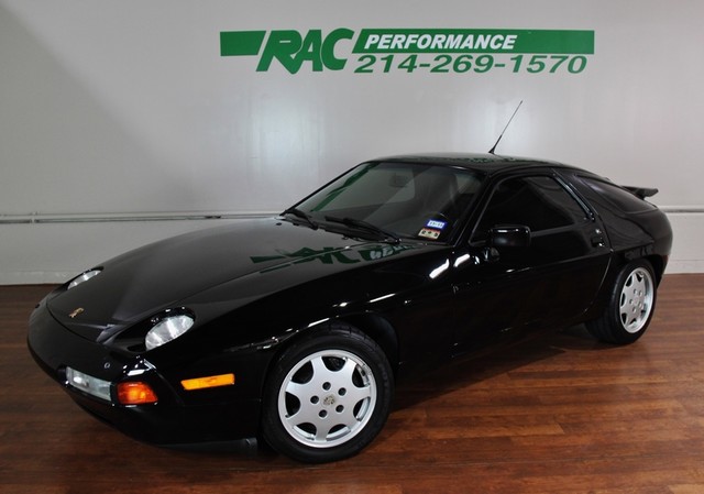 Porsche 928