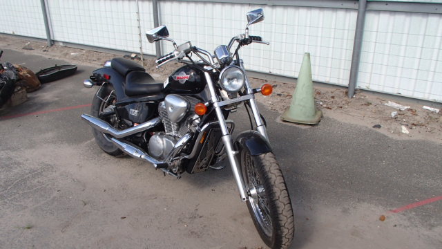 Honda VT600C (SHADOW VLX)