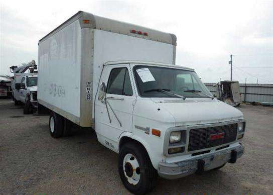 GMC Cutaway Van