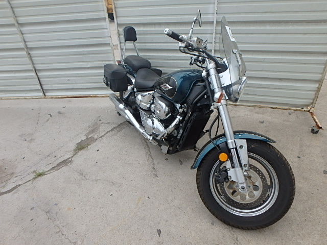 Suzuki VZ800