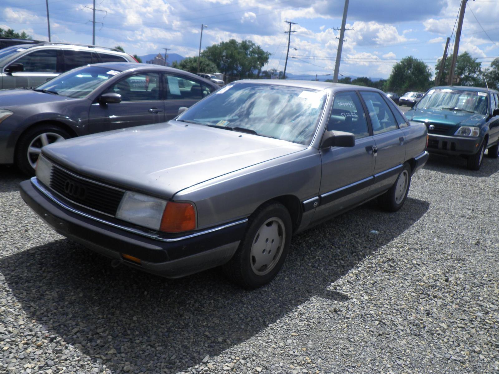 Audi 100
