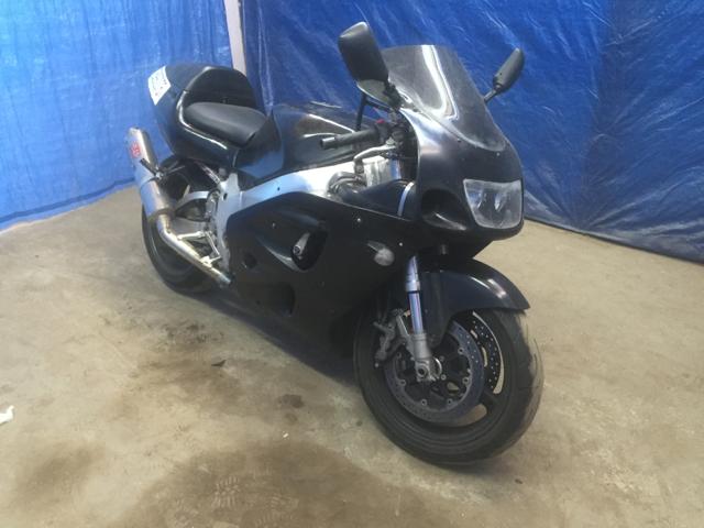Suzuki GSX-R750
