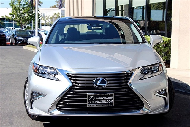 2016 Lexus ES