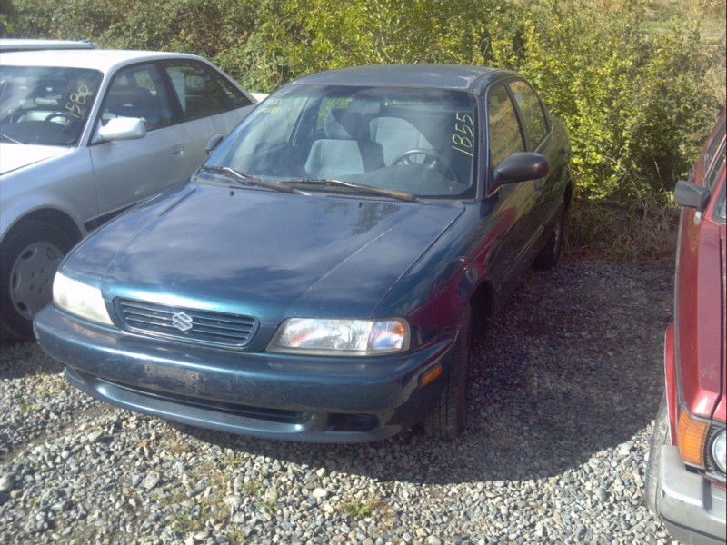 Suzuki Esteem