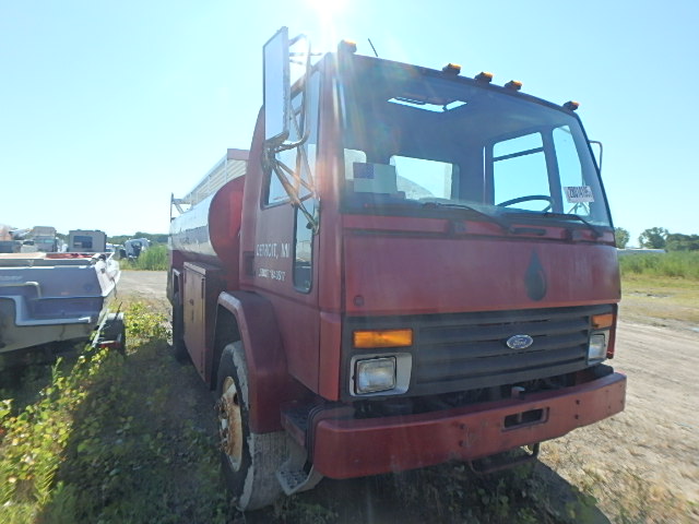 Ford CF8000