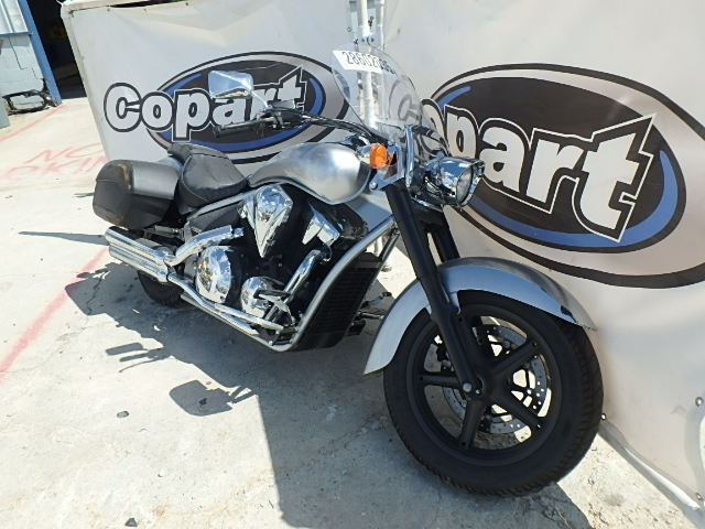 Honda VT1300 (Interstate)