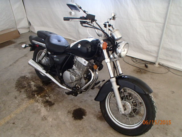 Suzuki GZ250