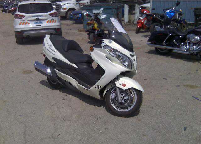 Suzuki AN400