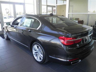 2016 BMW 750i