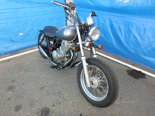 Suzuki GZ250