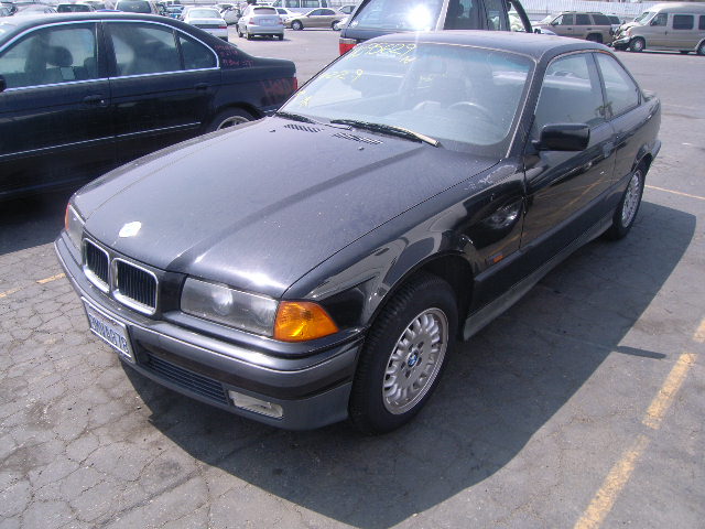 BMW 318iS