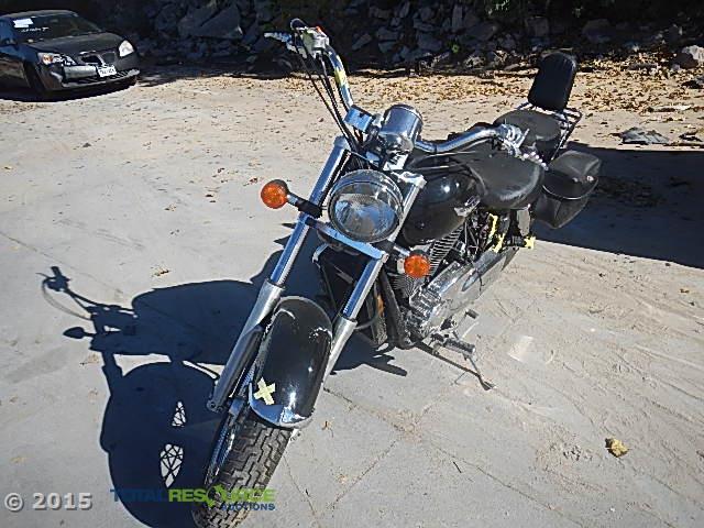 Honda VT1100C2 (SHADOW ACE)