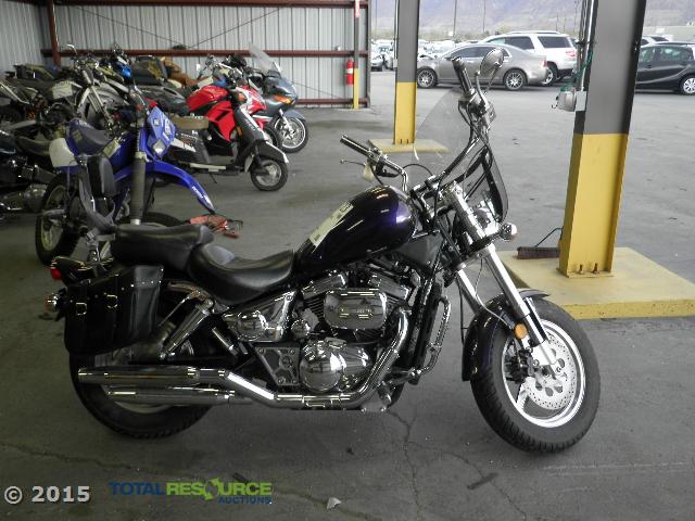 Suzuki VZ800