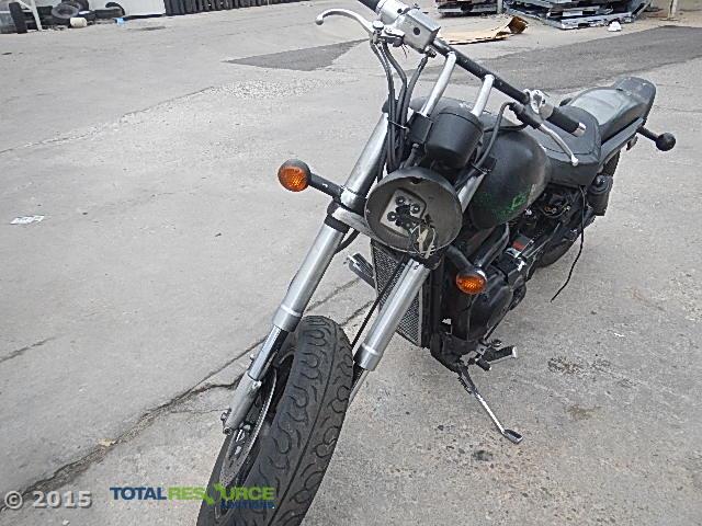 Suzuki VZ800