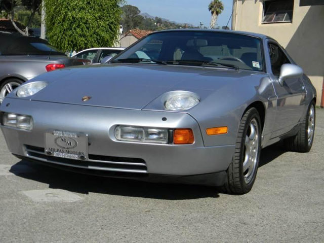 Porsche 928