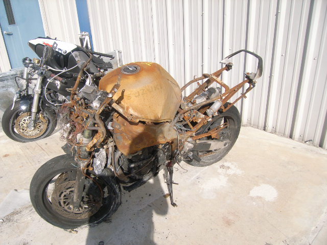 Suzuki RF900R