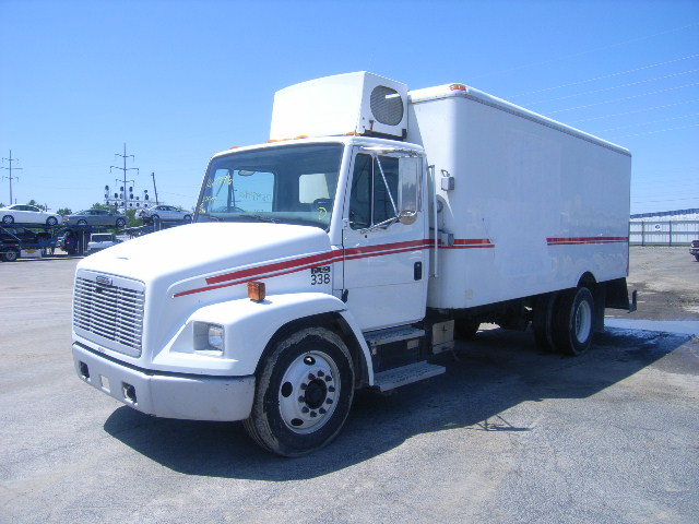 2002 FREIGHTLINER FL60