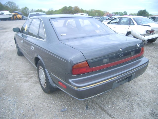 Infiniti Q45