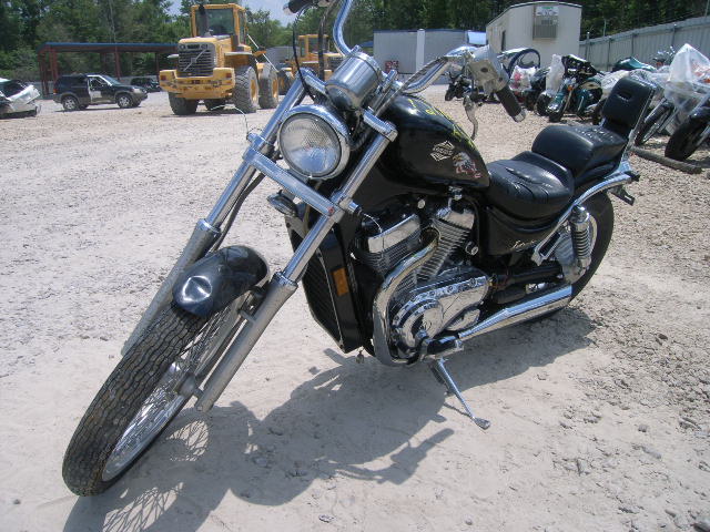 Suzuki VS800