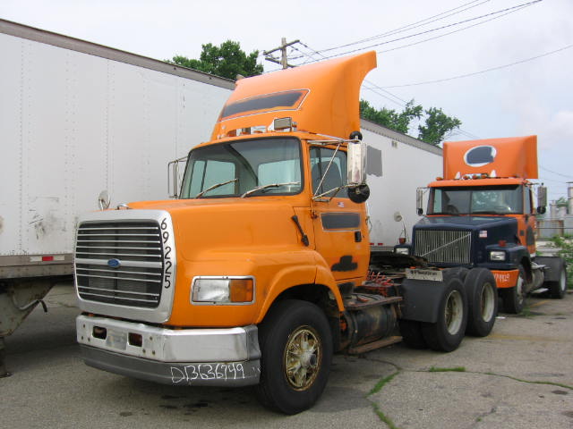 Ford LA9000