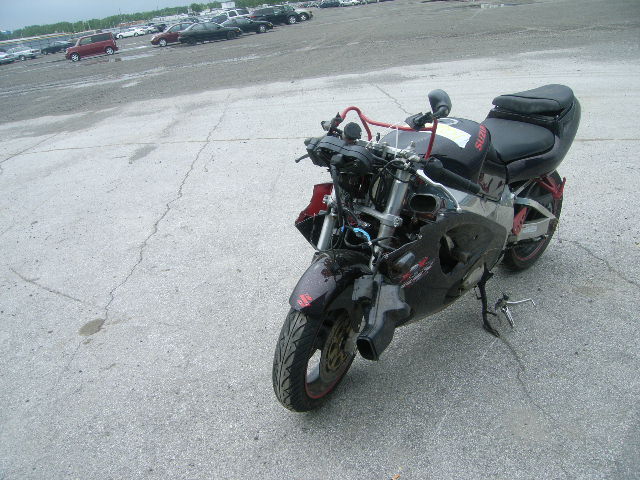 Suzuki GSX-R750