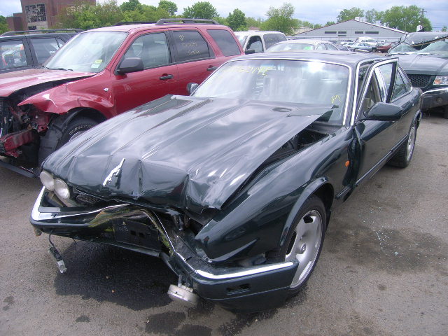 Jaguar XJR