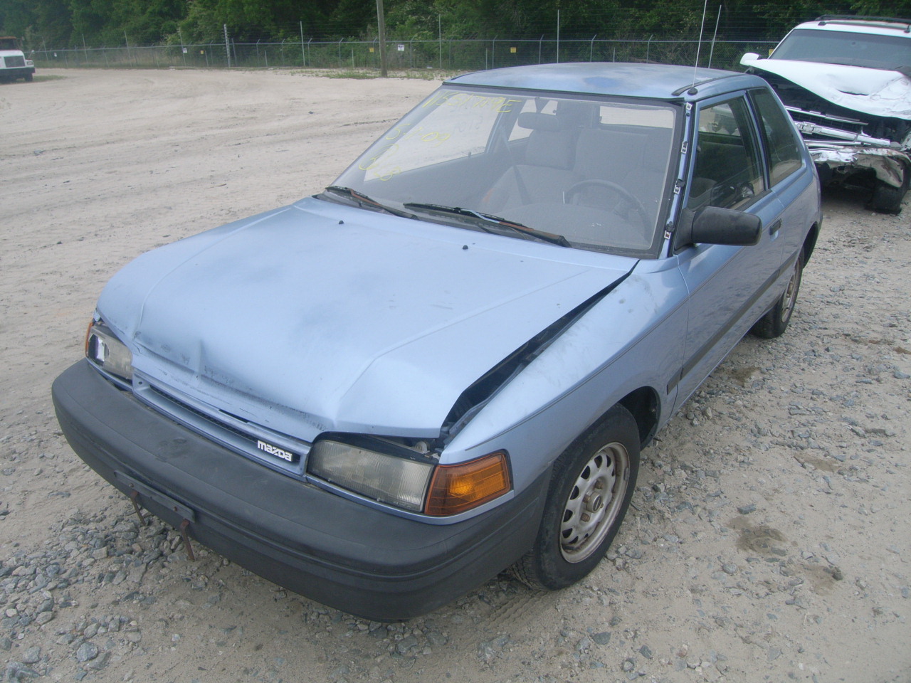 Mazda 323