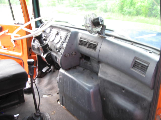 Ford LA9000
