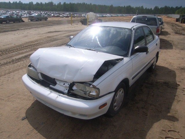 Suzuki Esteem