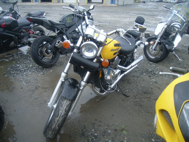 Honda VF750C2 (MAGNA)
