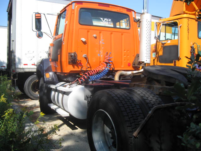 Ford LA9000