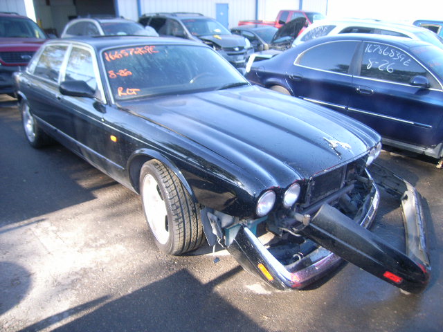 Jaguar XJR
