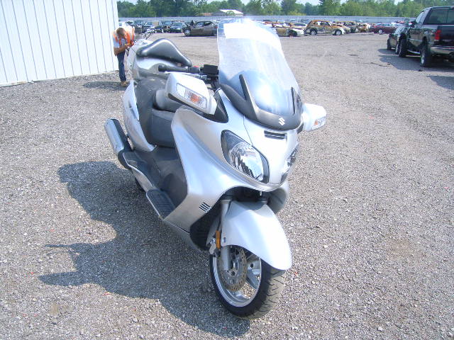 Suzuki AN650