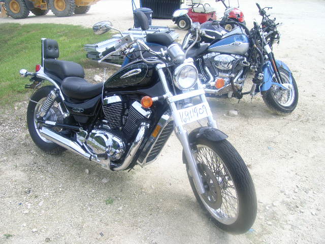 Suzuki VS800
