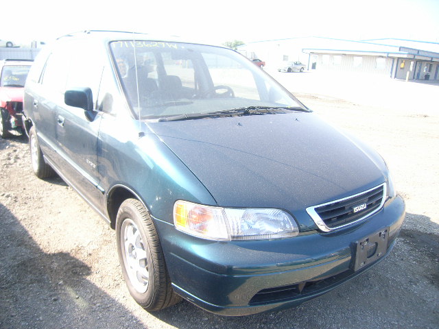 Isuzu Oasis