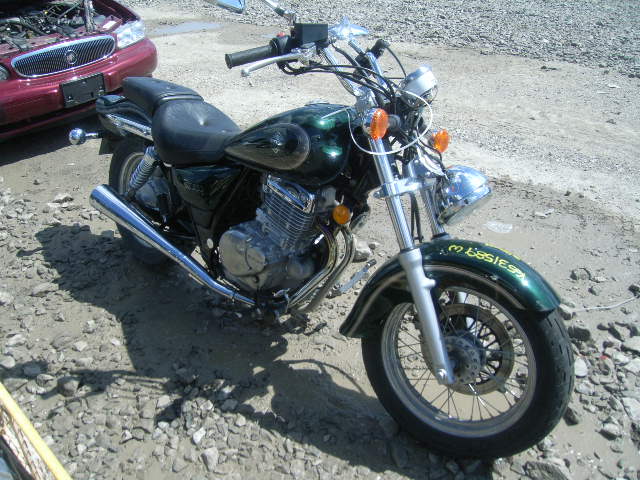 Suzuki GZ250