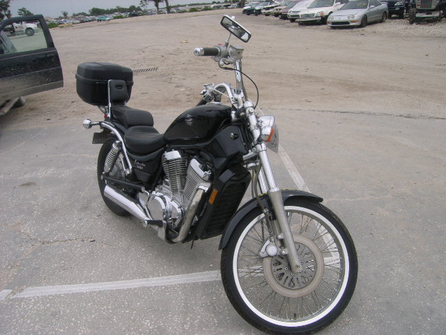 Suzuki VS800GL