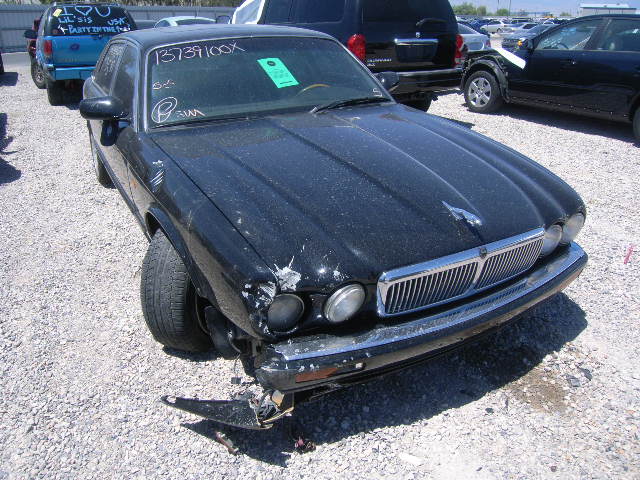 Jaguar XJR
