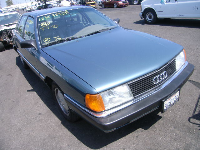 Audi 100