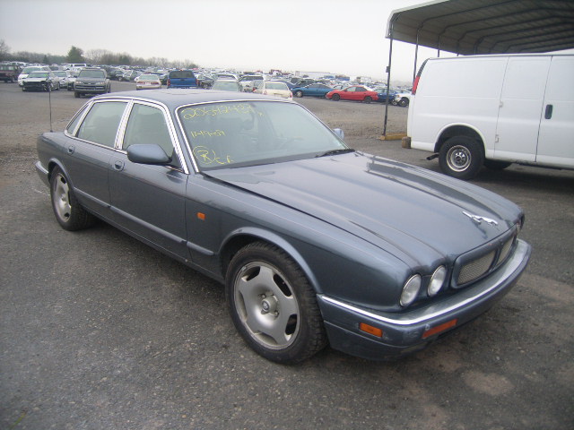Jaguar XJR