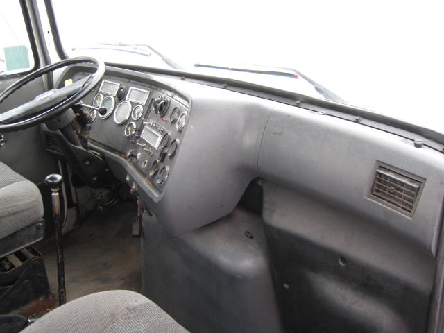 Ford LA9000