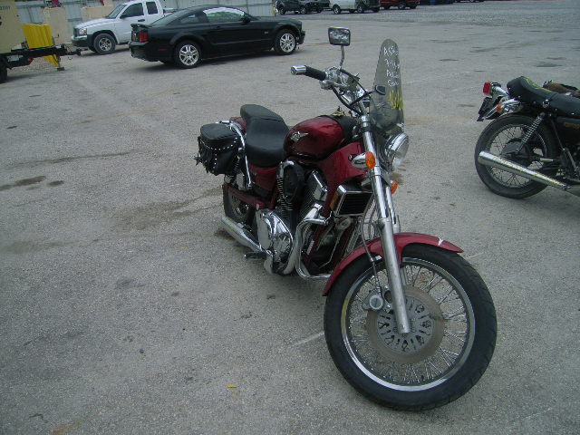 Suzuki VS1400